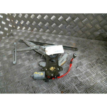Leve vitre electrique avant droit SUZUKI BALENO 1 Photo n°1