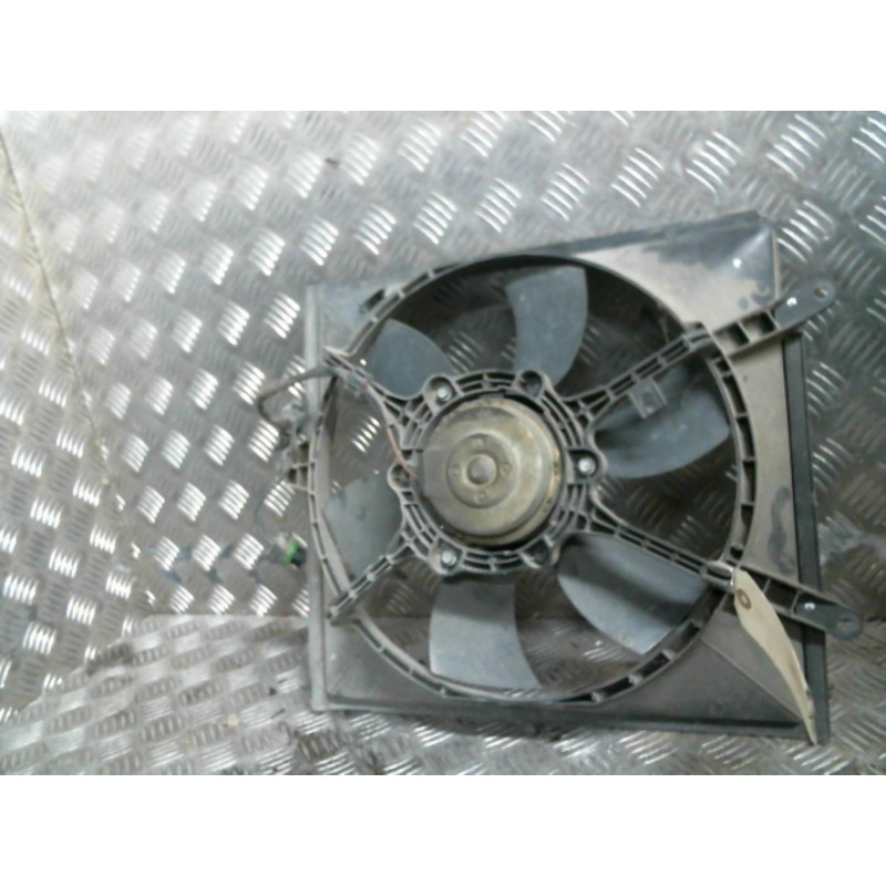 Moto ventilateur radiateur VOLVO V 40 1 Photo n°2