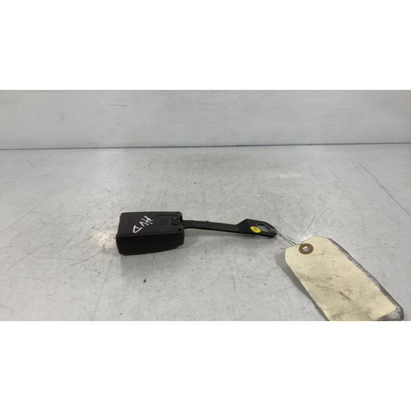 Attache ceinture avant droit NISSAN MICRA 3 Photo n°2
