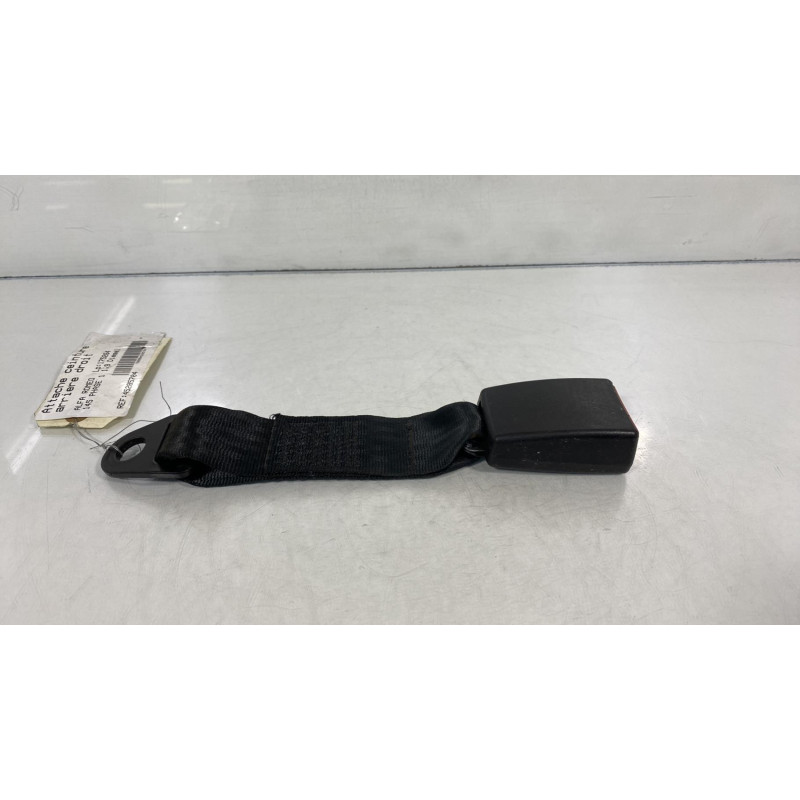 Attache ceinture arriere droit ALFA ROMEO 145 Photo n°3