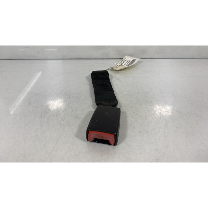 Attache ceinture arriere gauche ALFA ROMEO 145 Photo n°2