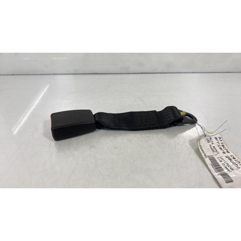 Attache ceinture arriere gauche ALFA ROMEO 145 Photo n°3