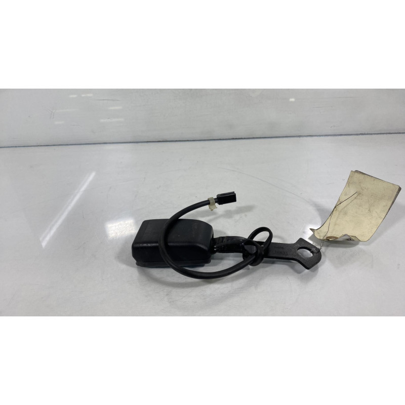 Attache ceinture avant droit MAZDA 6 1 Photo n°1