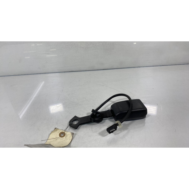 Attache ceinture avant droit MAZDA 6 1 Photo n°2