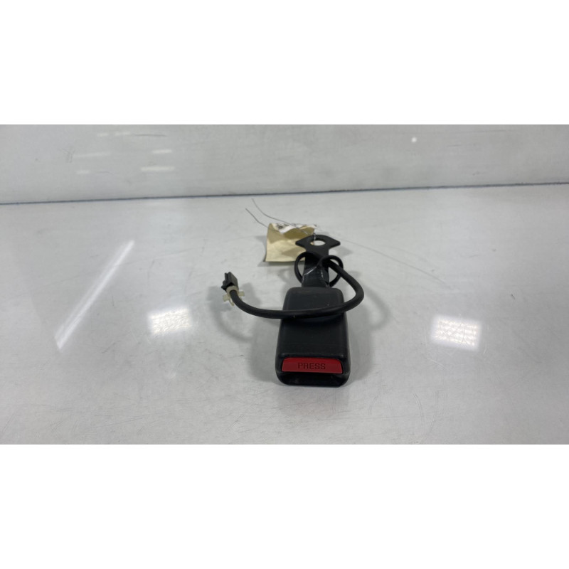 Attache ceinture avant droit MAZDA 6 1 Photo n°3