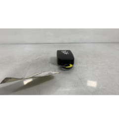 Attache ceinture arriere gauche RENAULT ESPACE 4