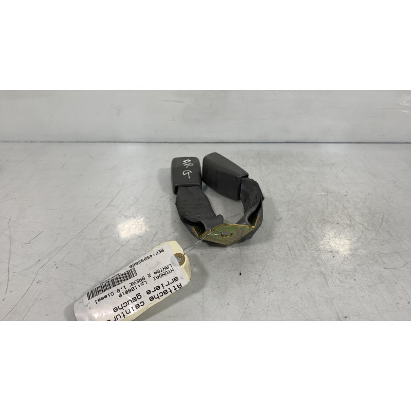 Attache ceinture arriere gauche HYUNDAI LANTRA 2 Photo n°2