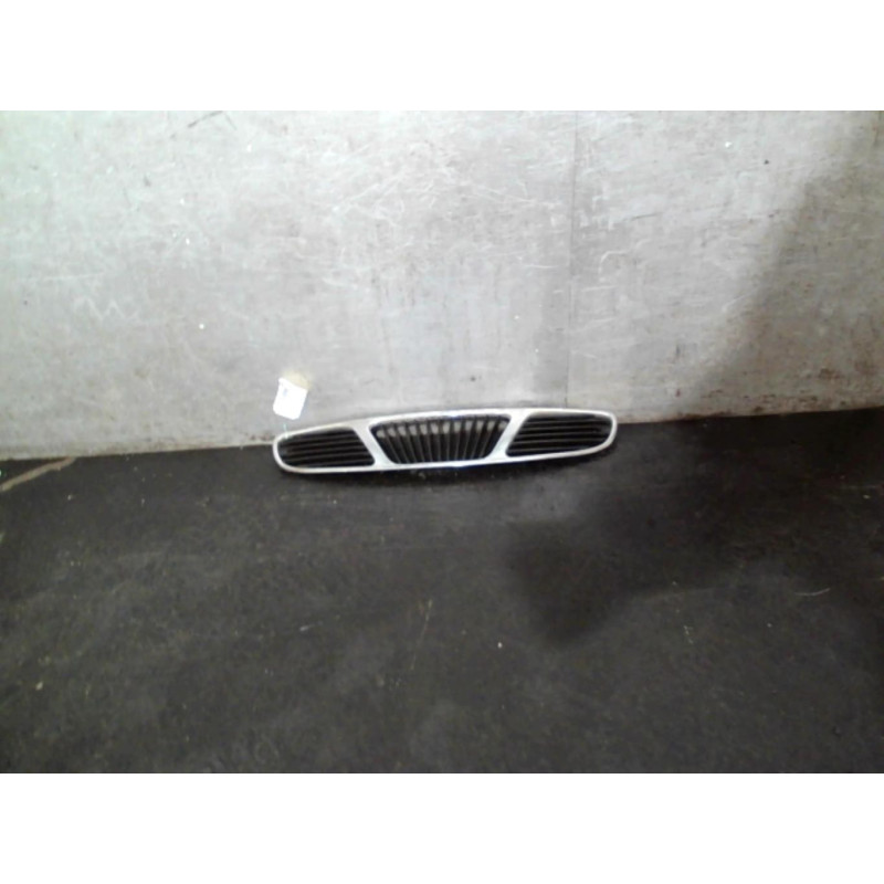 Calandre DAEWOO NUBIRA 1 Photo n°1