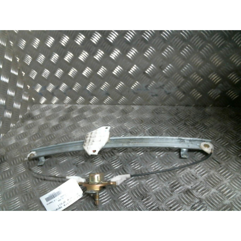 Leve vitre mecanique arriere droit DAEWOO NUBIRA 1 Photo n°1