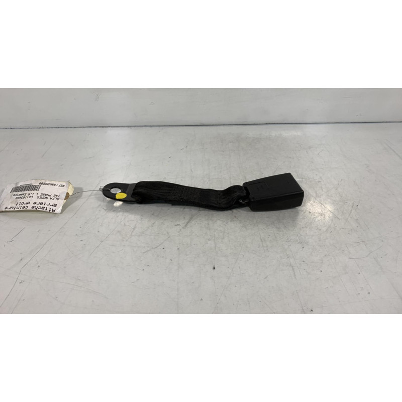Attache ceinture arriere droit ALFA ROMEO 146 Photo n°1