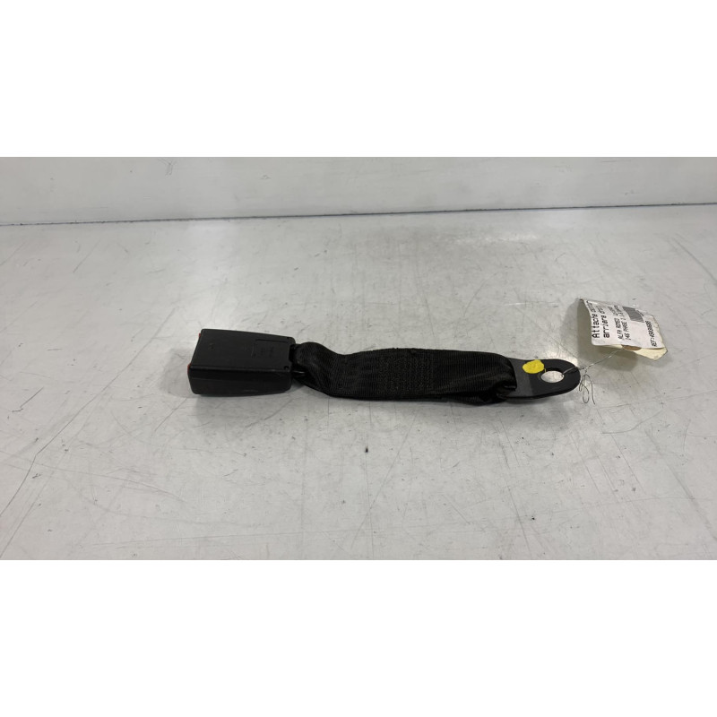 Attache ceinture arriere droit ALFA ROMEO 146 Photo n°2