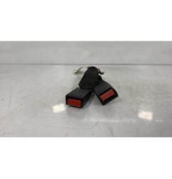 Attache ceinture arriere droit OPEL OMEGA B