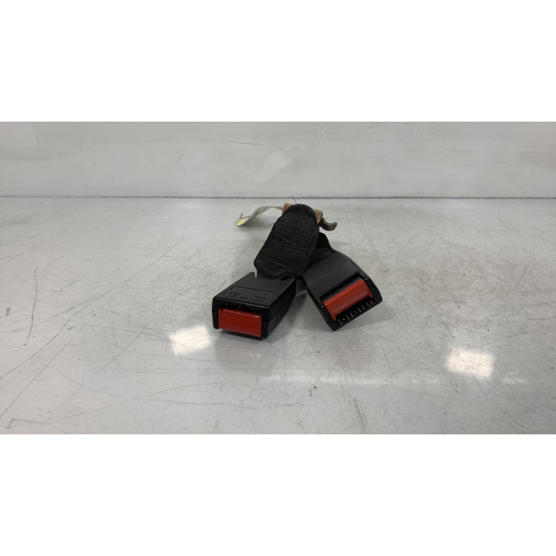 Attache ceinture arriere droit OPEL OMEGA B Photo n°2