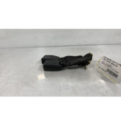 Attache ceinture arriere gauche OPEL OMEGA B