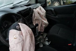 Serrure avant droit CITROEN BERLINGO 2