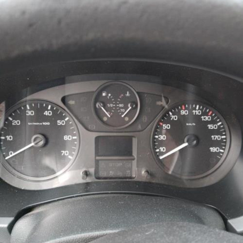 Serrure avant droit CITROEN BERLINGO 2 Photo n°13