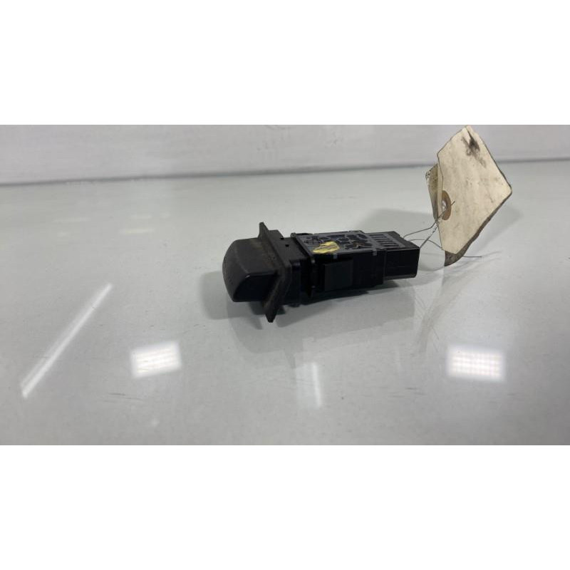 Bouton de warning MAZDA MPV 2 Photo n°1