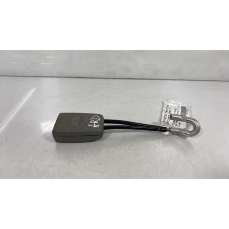 Attache ceinture arriere droit VOLKSWAGEN NEW BEETLE 1 Photo n°1