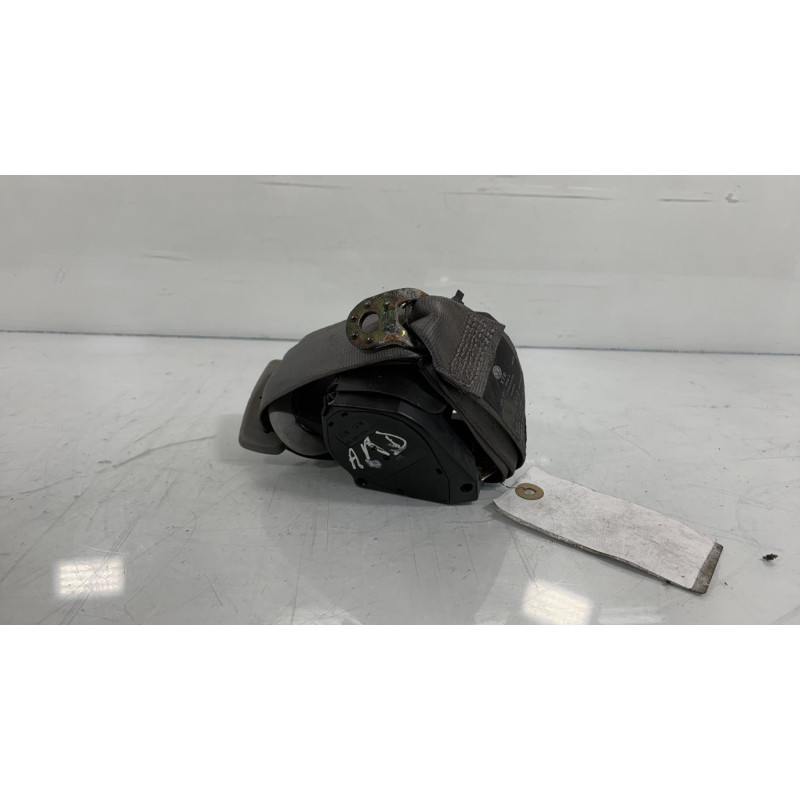 Ceinture arriere droit VOLKSWAGEN NEW BEETLE 1 Photo n°3