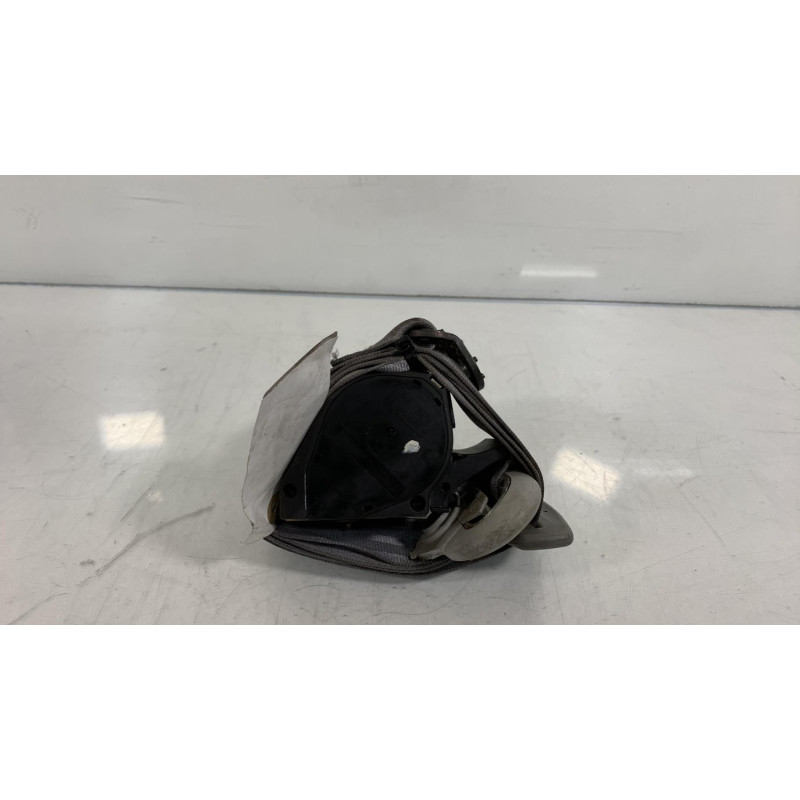 Ceinture arriere gauche VOLKSWAGEN NEW BEETLE 1 Photo n°3