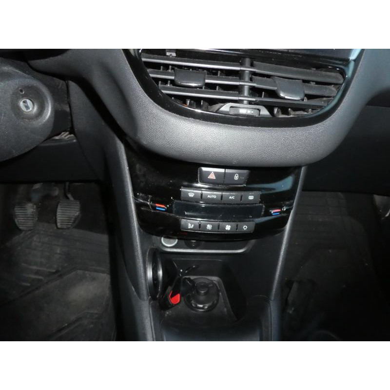 Levier de vitesses PEUGEOT 208 Photo n°10