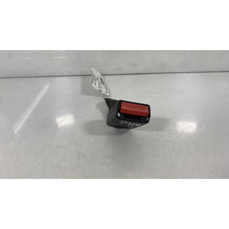 Attache ceinture arriere gauche CITROEN C8 Photo n°2