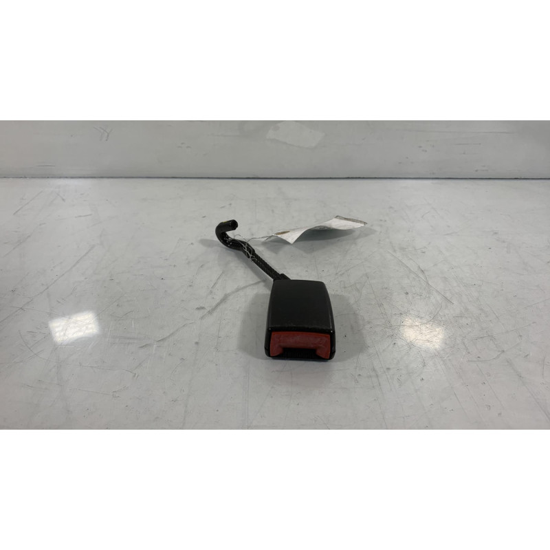 Attache ceinture arriere droit VOLKSWAGEN BORA Photo n°2