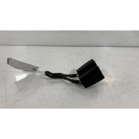Attache ceinture arriere gauche VOLKSWAGEN BORA Photo n°1