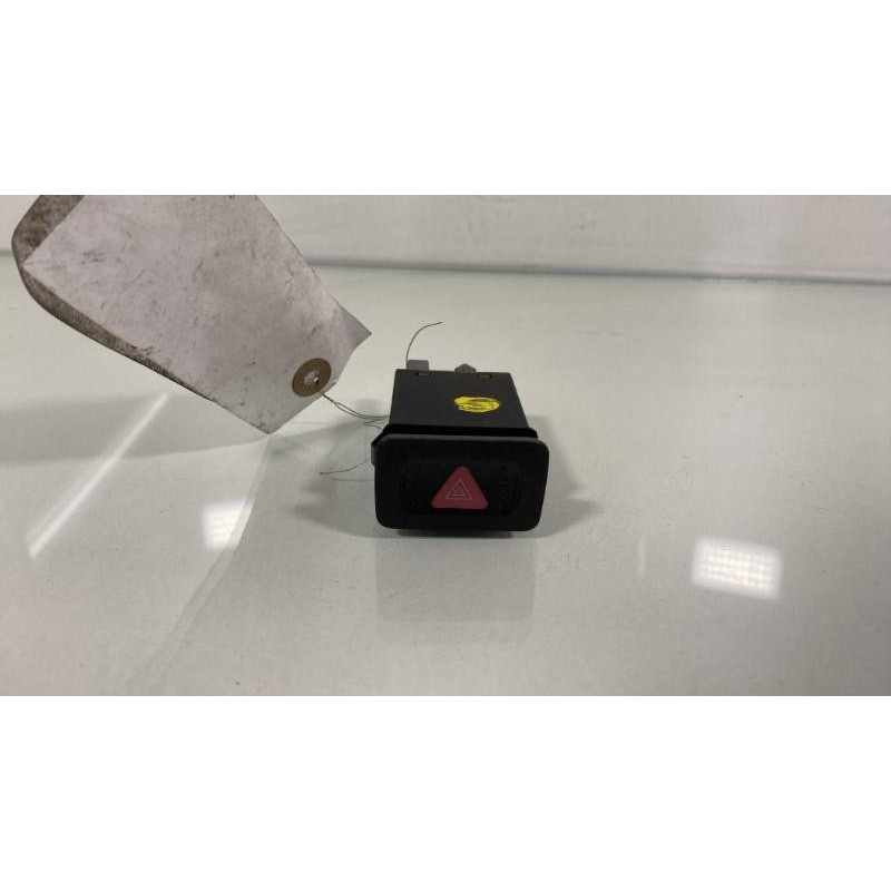 Bouton de warning VOLKSWAGEN BORA Photo n°2