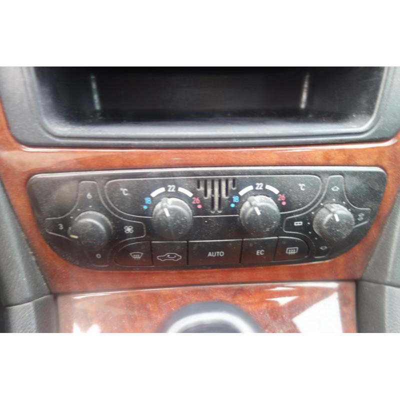 Trappe d'essence MERCEDES CLASSE C 203 Photo n°6