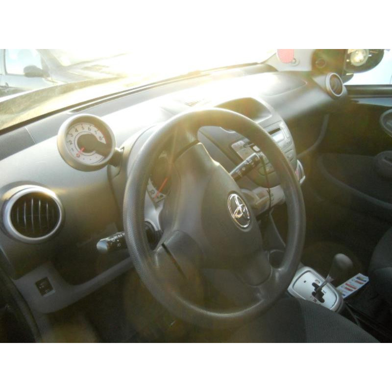 Pretensionneur de ceinture avant gauche TOYOTA AYGO 1 Photo n°9