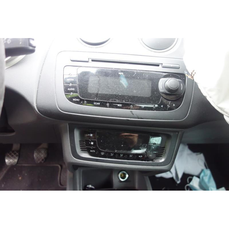 Anti brouillard gauche (feux) SEAT IBIZA 4 Photo n°4