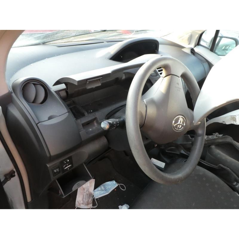 Bloc ABS (freins anti-blocage) TOYOTA YARIS 2 Photo n°12