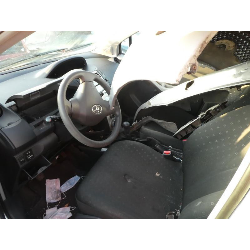 Bloc ABS (freins anti-blocage) TOYOTA YARIS 2 Photo n°13