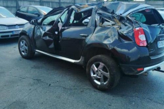 Serrure avant droit DACIA DUSTER 1