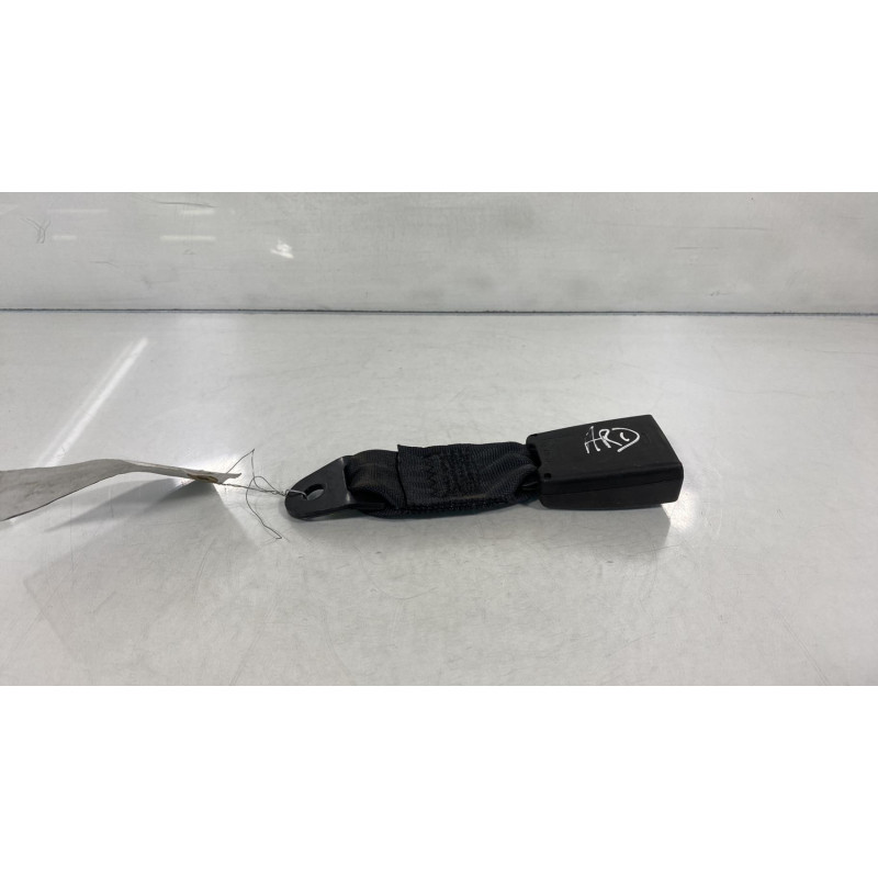 Attache ceinture arriere droit NISSAN PIXO Photo n°3