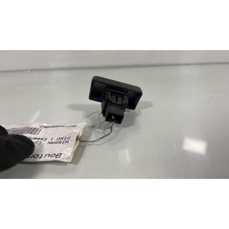 Bouton de warning NISSAN PIXO Photo n°1