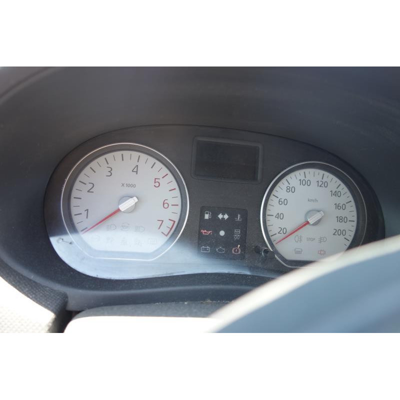 Calandre DACIA LOGAN MCV 1 Photo n°5
