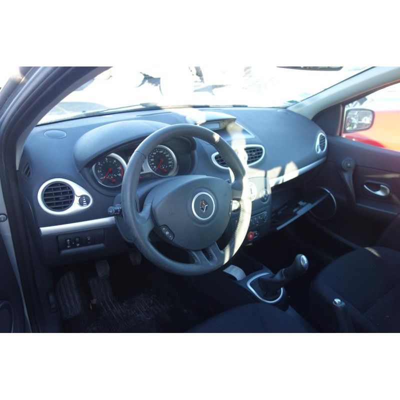 Bloc ABS (freins anti-blocage) RENAULT CLIO 3 Photo n°8