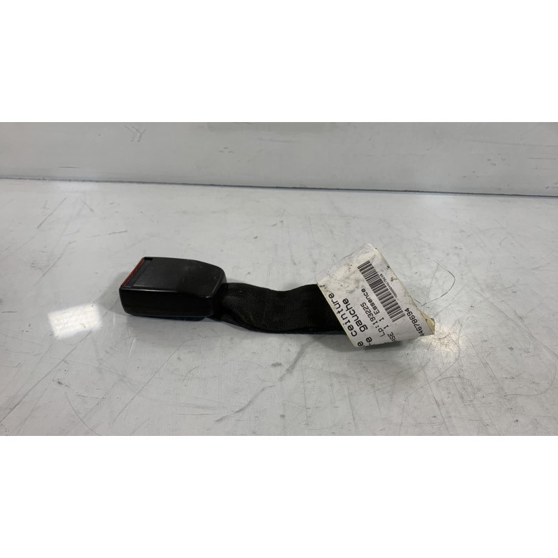Attache ceinture arriere gauche PEUGEOT 106 Photo n°2