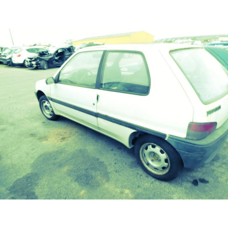 Verin de coffre PEUGEOT 106 Photo n°5