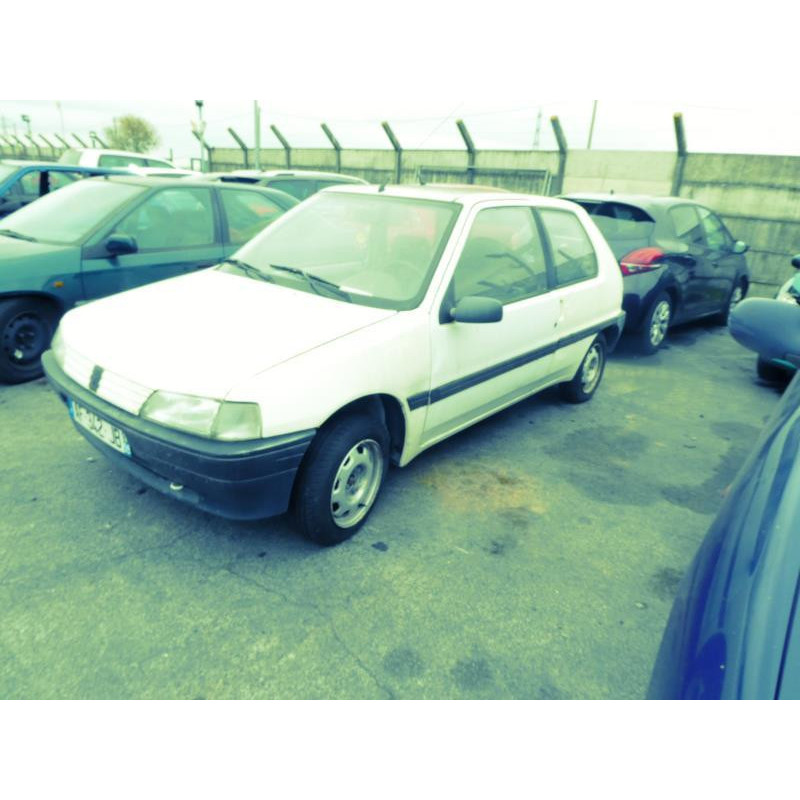 Verin de coffre PEUGEOT 106 Photo n°7
