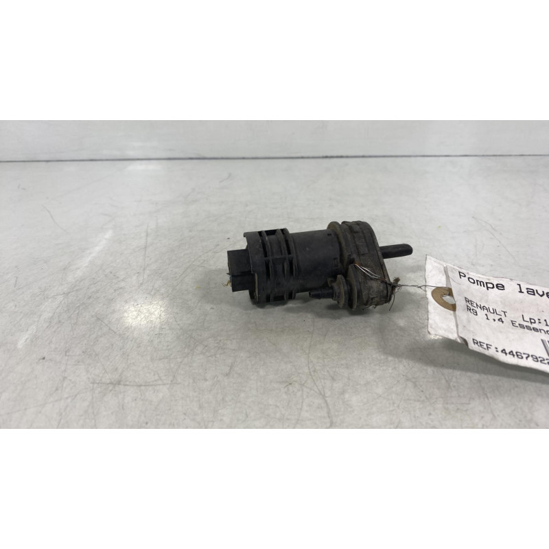 Pompe lave glace avant RENAULT R9 Photo n°3