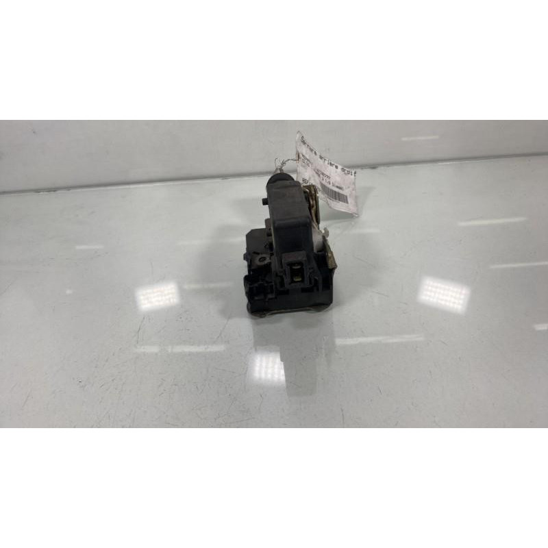 Serrure arriere droit RENAULT CLIO 1 Photo n°3