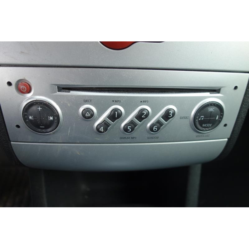 Trappe d'essence RENAULT MODUS Photo n°9