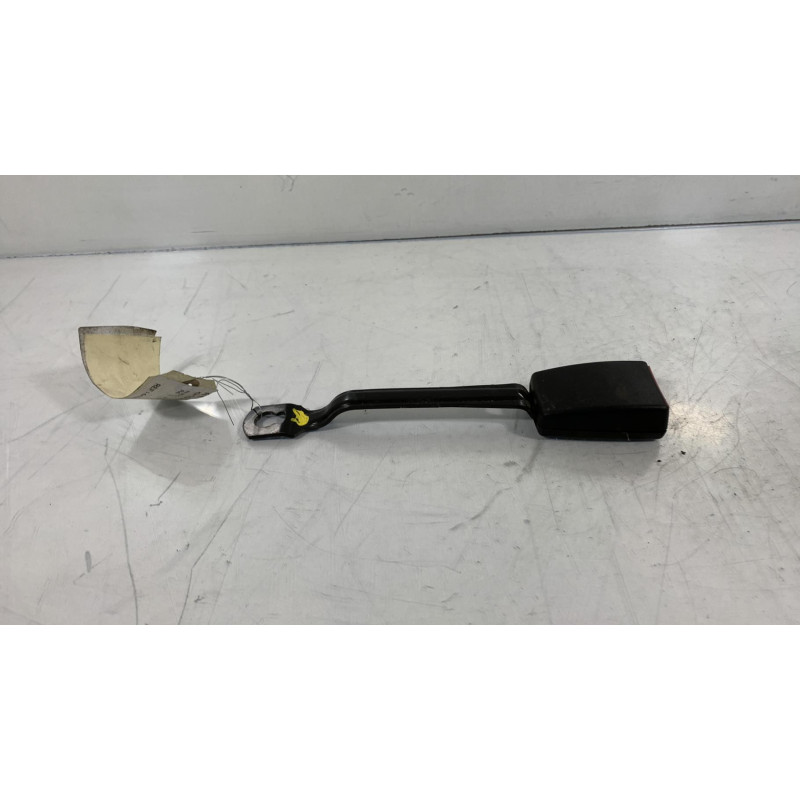 Attache ceinture avant droit AUDI A4 1 Photo n°1