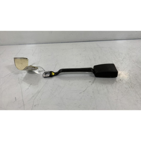 Attache ceinture avant droit AUDI A4 1 Photo n°1