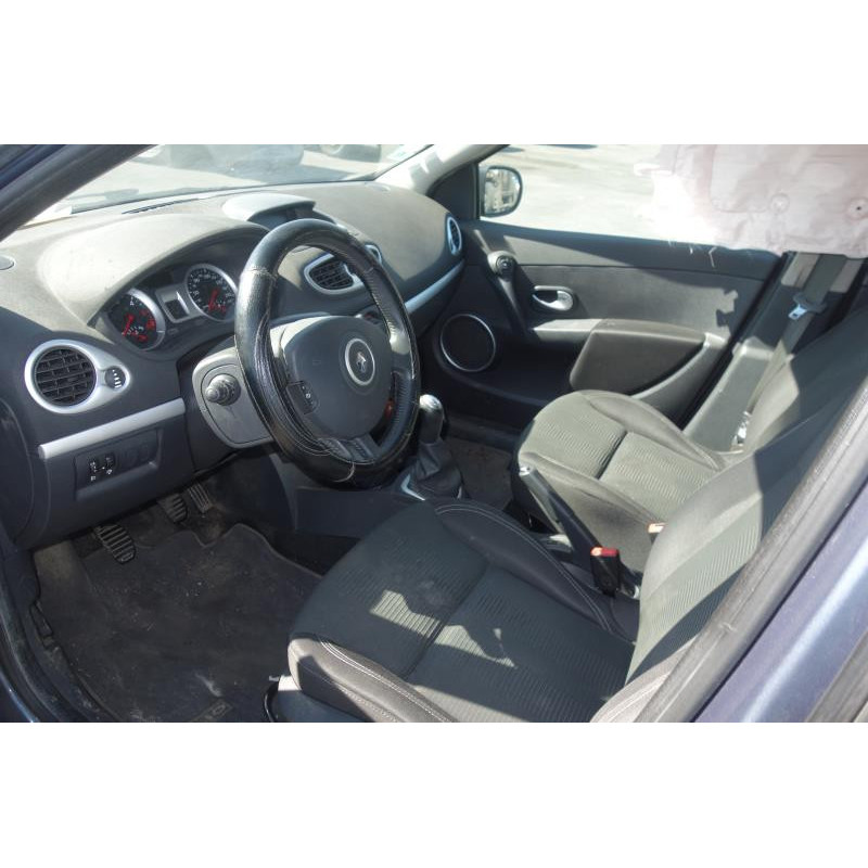 Trappe d'essence RENAULT CLIO 3 Photo n°8