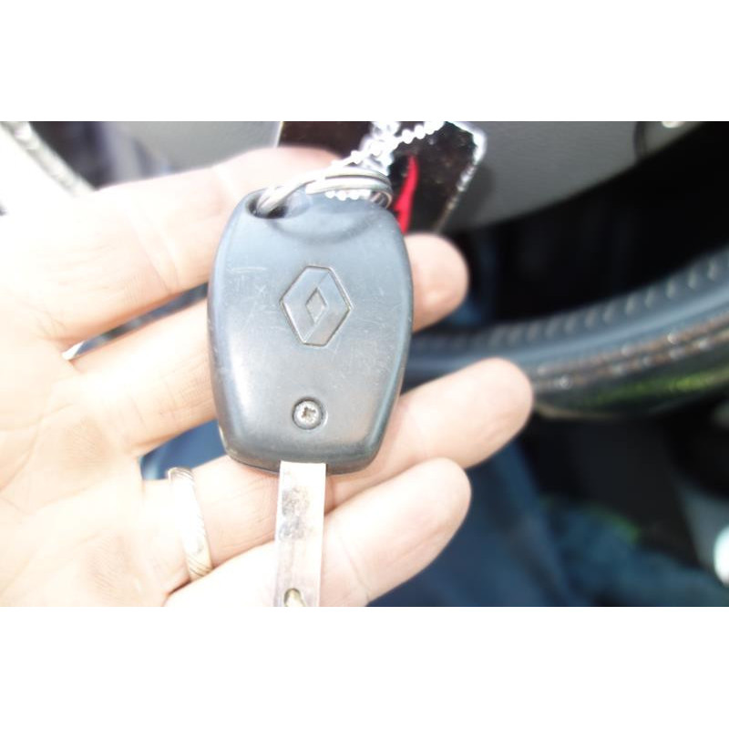 Trappe d'essence RENAULT CLIO 3 Photo n°15