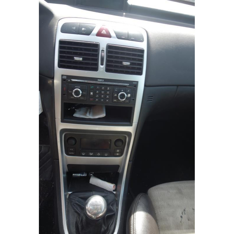 Trappe d'essence PEUGEOT 307 Photo n°4